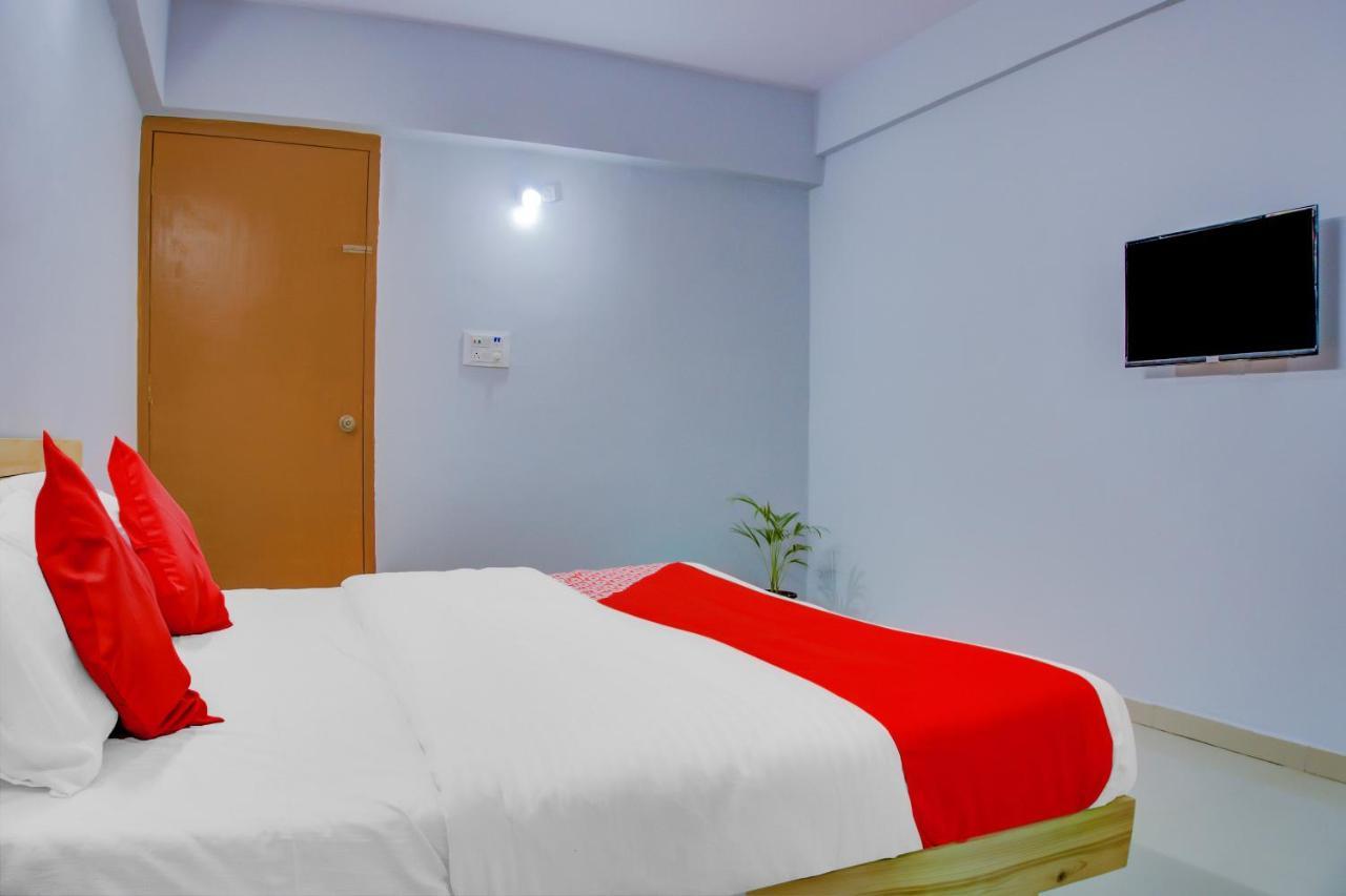 סוראט Oyo 75173 Hotel Regency מראה חיצוני תמונה